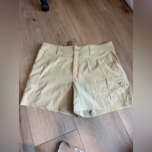 Women's Eddie Bauer Cargo Pocket Shorts Khaki Size 14 New with Tags